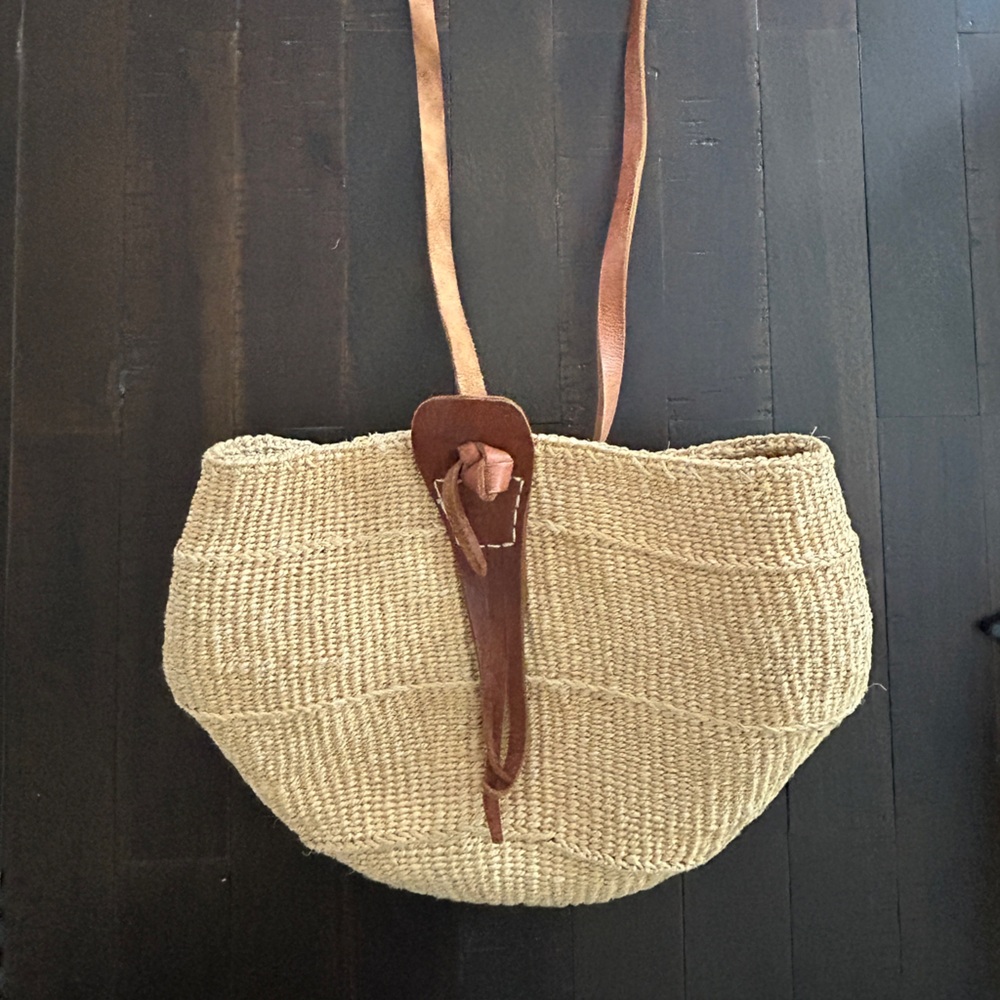 Tan Sisal Bag with Leather Straps